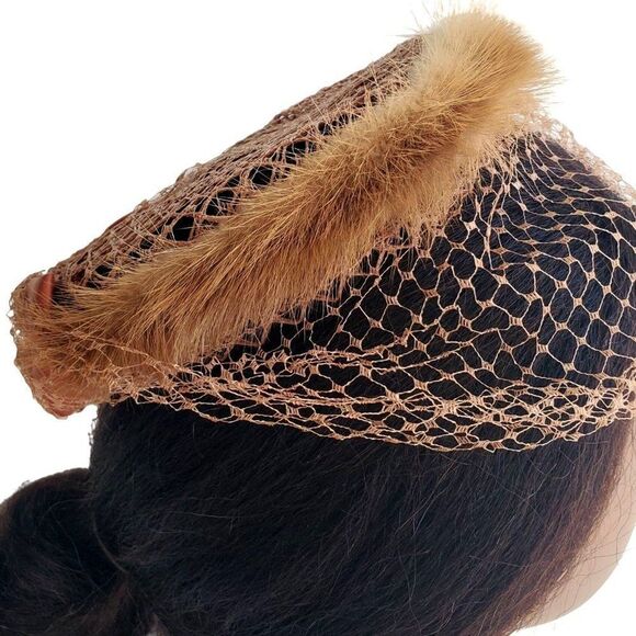 Pillbox Hat 1940s 50s Crochet Net Mink Fur Brown Satin Bow - Picture 6 of 10